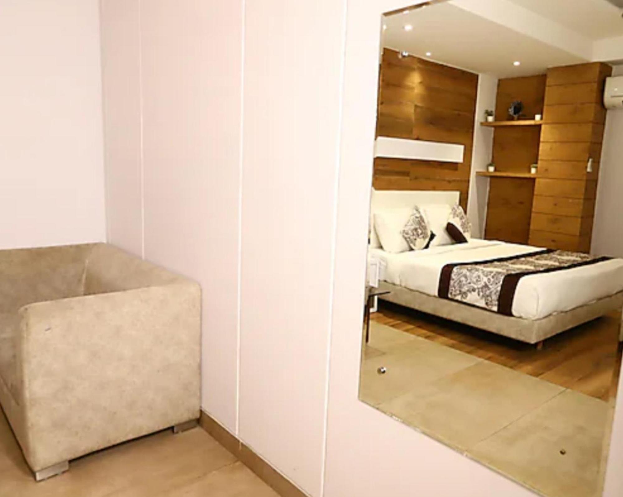 Hotel Stanley-near Delhi Airport New Delhi