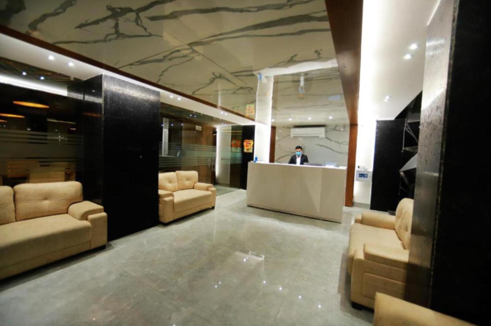 Stanley-near Delhi Airport Hotel